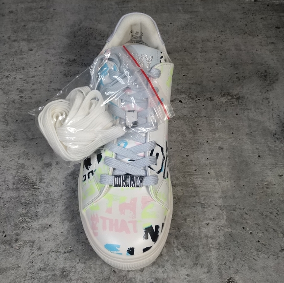 DKNY Logo Sneakers - Picture 12 of 13